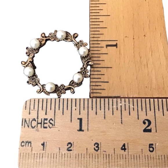 Pear Floral Brooch Round Wreath Gold Tone Costume Fashion Jewelry Vintage - Picture 9 of 9